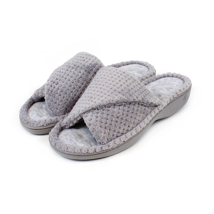 Isotoner Ladies Popcorn Turnover Open Toe Slippers Pale Grey
