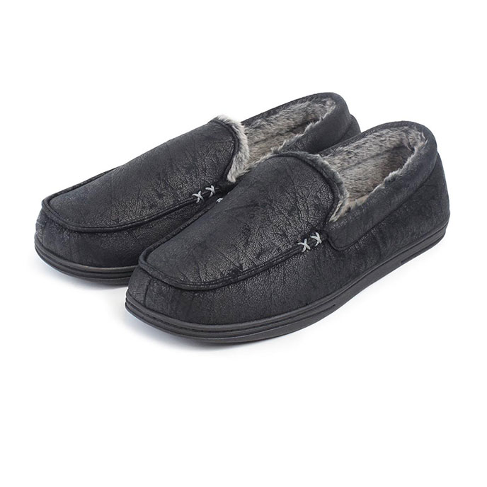 Isotoner Mens Distressed Moccasin Slippers Black